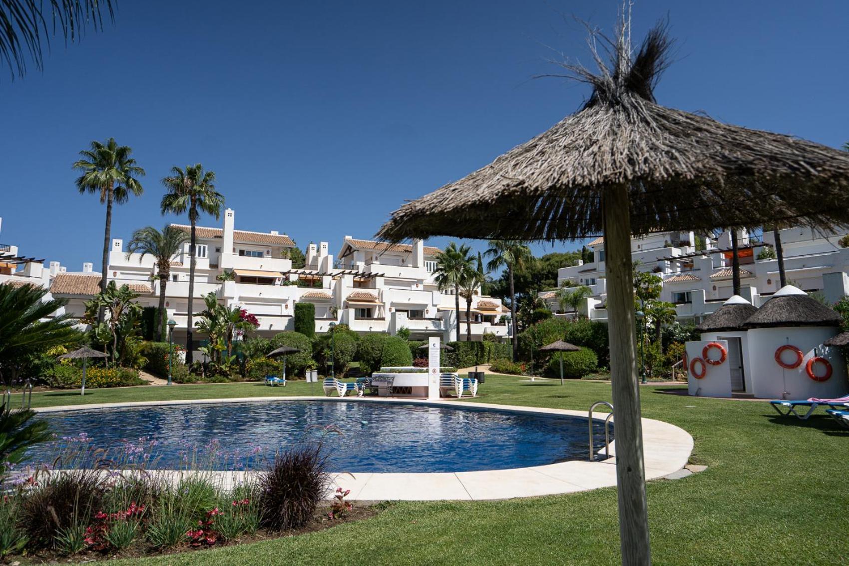 Front-line Garden In Palm Beach, * Marbella